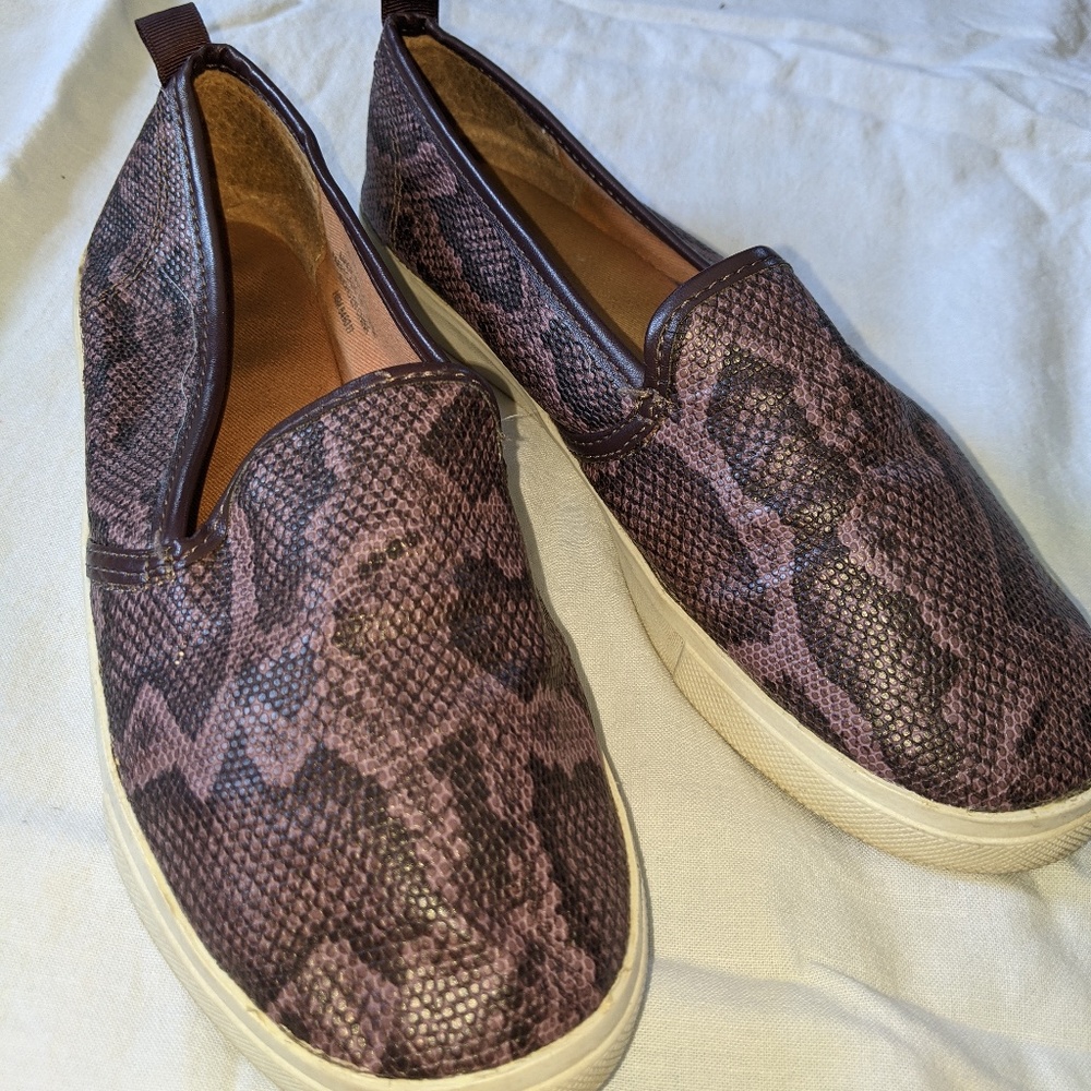 H&M Purple Faux Snakeskin Slip-On Shoes 7-7.5
